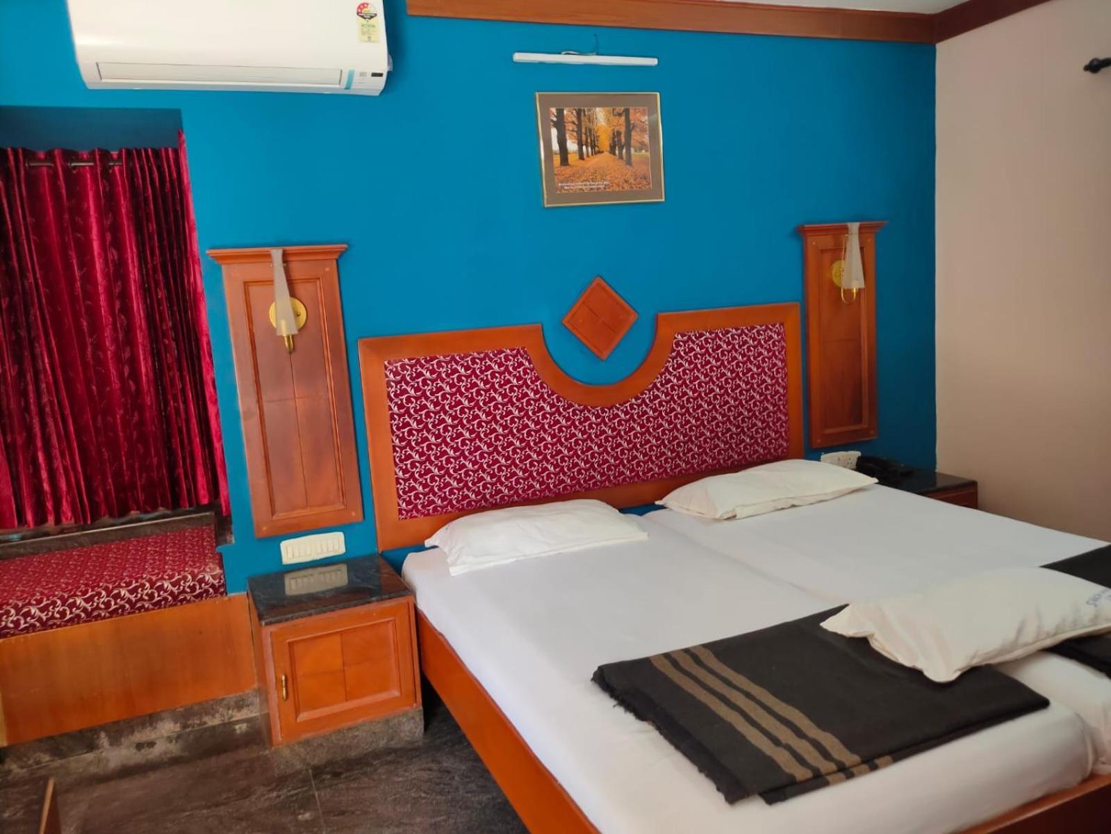 Anjana Hotels Тени Екстериор снимка